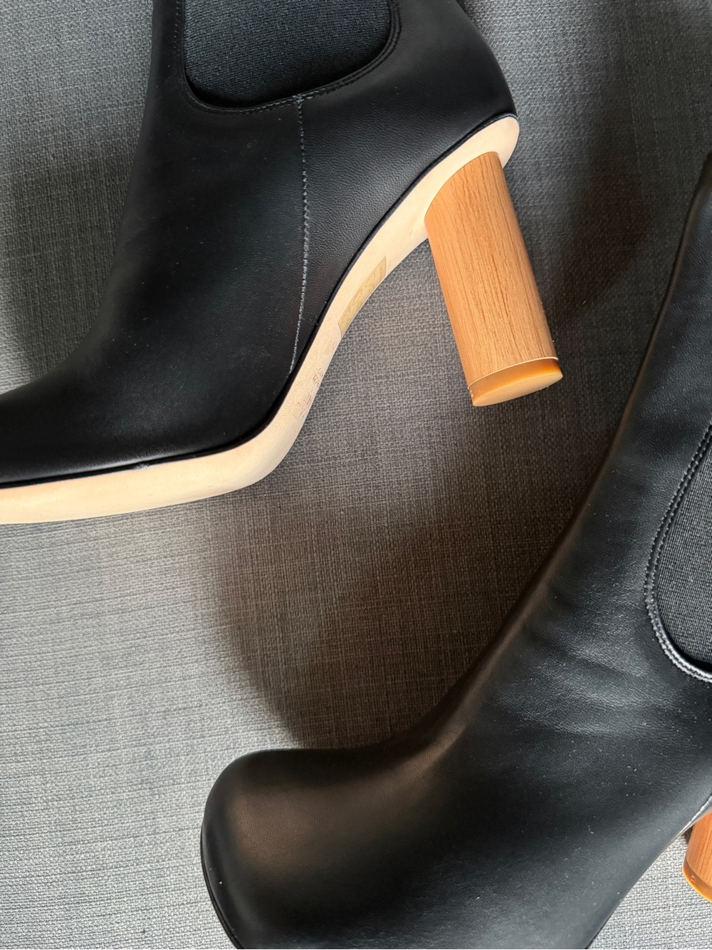 A.W.A.K.E. MODE Black Leather Block Heel Women's Pumps SIZE 36.5